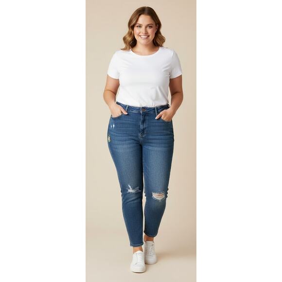 Judy Blue 20W Medium Wash Floral Embroidered "Boyfriend Fit" Denim Jeans NWT - Picture 1 of 15